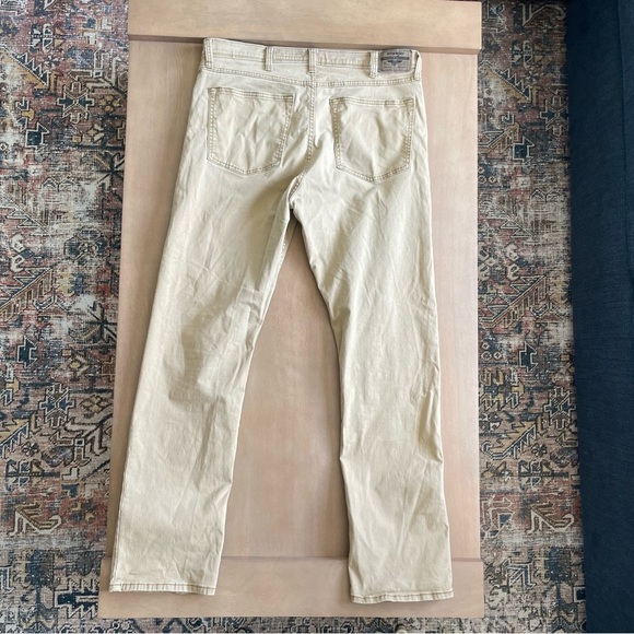 Wrangler Slim Straight Khaki Denim Jeans - Picture 6 of 8